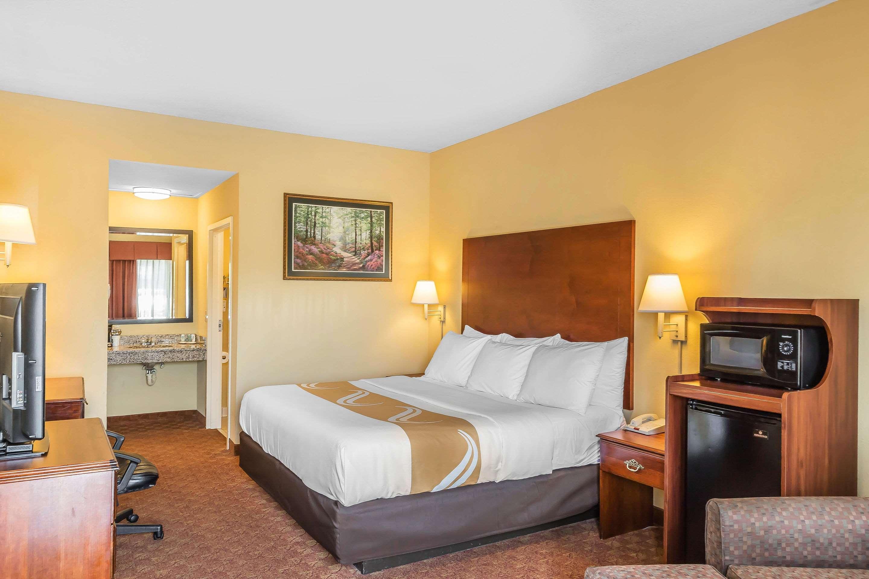 Quality Inn Calera Bagian luar foto